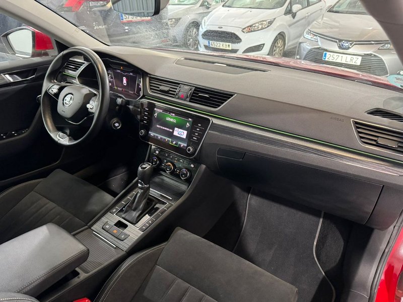 Škoda Superb Combi 2.0 TDI Adblue Style 2021, foto 8