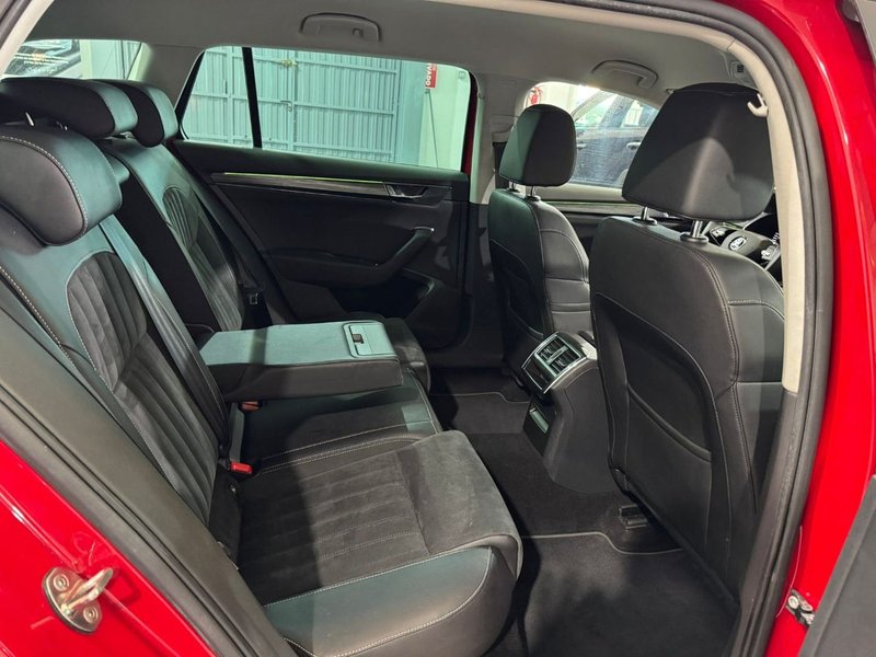 Škoda Superb Combi 2.0 TDI Adblue Style 2021, foto 17