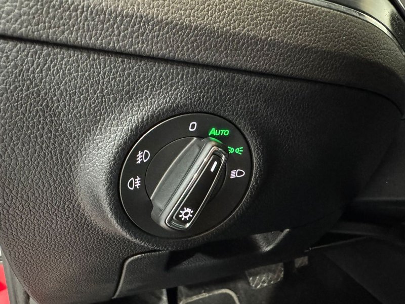 Škoda Superb Combi 2.0 TDI Adblue Style 2021, foto 30
