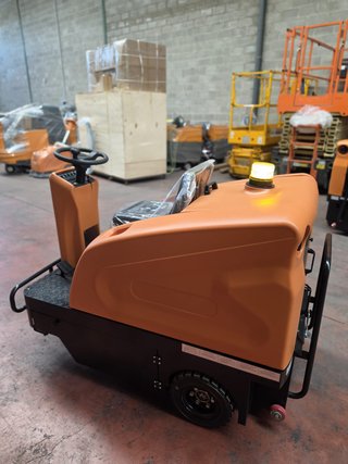 Barredora Industrial Autónoma Naranja