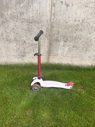 Patin BMW con asiento para niños
