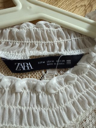 Blusa Zara calada blanca