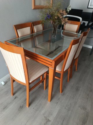 Mesa de salón extensible y 6 sillas