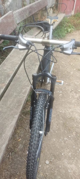 Bicicleta TOGANO RACING