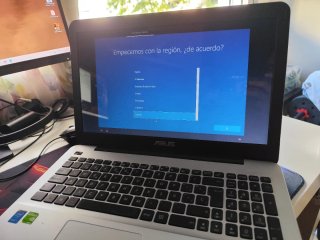 ASUS F555LJ-XX1010T Portátil Negro
