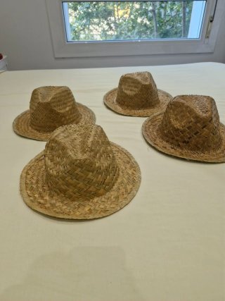 Sombrero de paja tejido