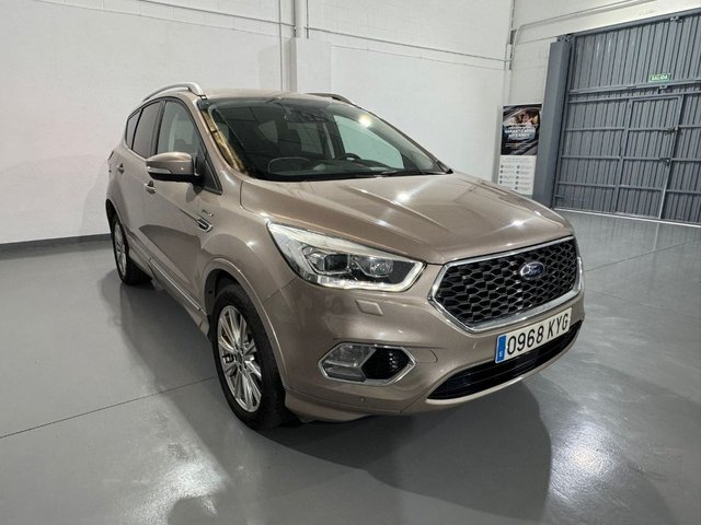 FORD Kuga Vignale 2.0 TDCi 132kW 4x4 PowerShift