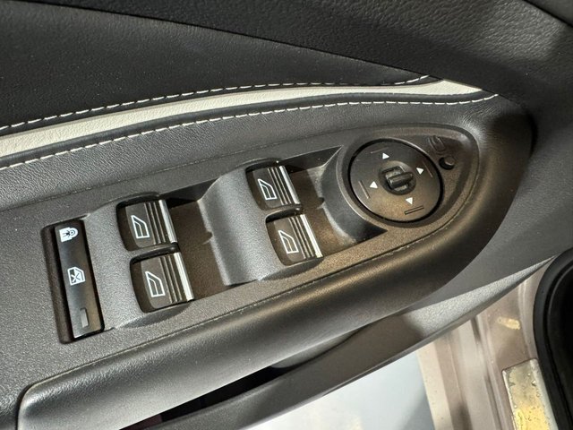 FORD Kuga Vignale 2.0 TDCi 132kW 4x4 PowerShift