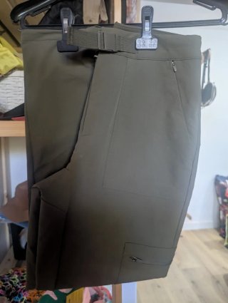 Pantalón Trekking Oysho Verde Caqui