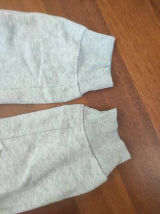 Pantalón de chándal gris. Lefties