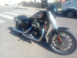 Harley-Davidson 883r
