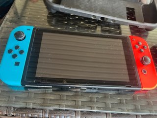 Switch + 4 juegos + Ring fit + accesorios!!