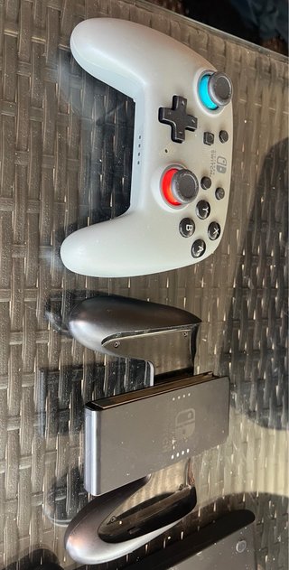 Switch + 4 juegos + Ring fit + accesorios!!
