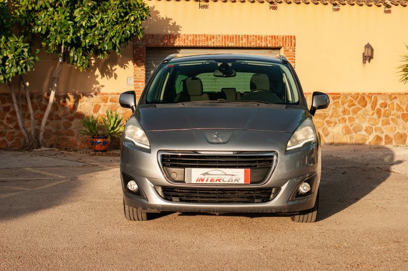 Peugeot 5008 2016, foto 3