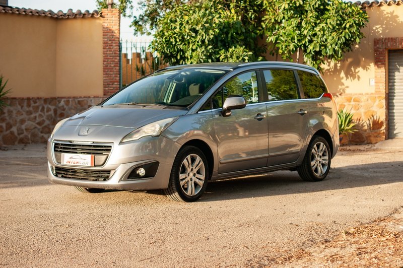 Peugeot 5008 2016, foto 4