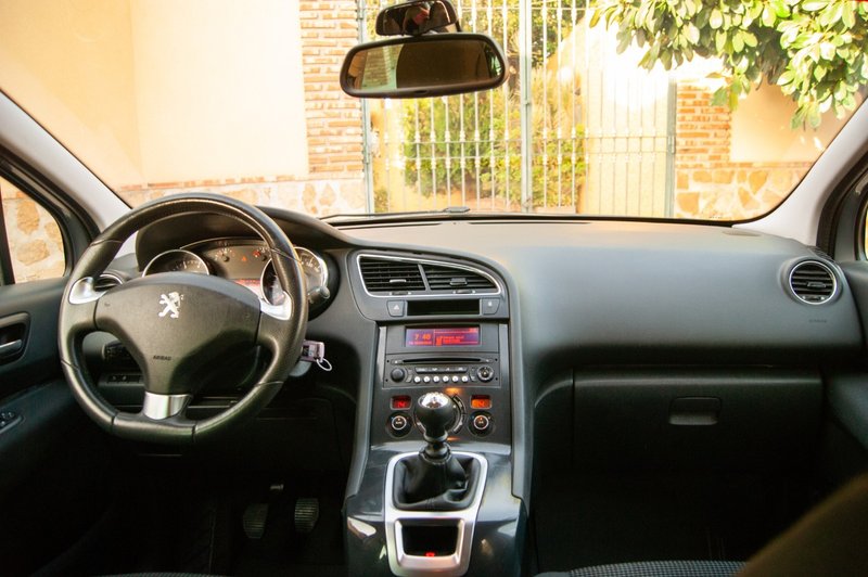Peugeot 5008 2016, foto 10