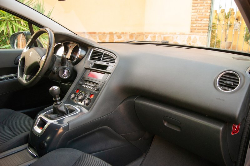 Peugeot 5008 2016, foto 12