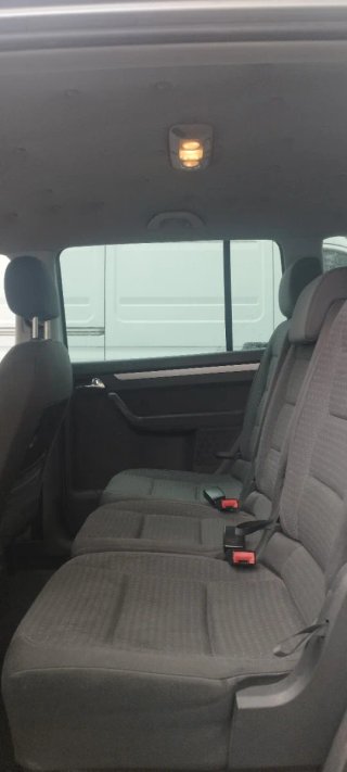 VOLKSWAGEN TOURAN 2.0 TDI DSG