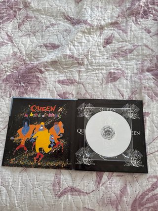 Queen - A Kind of Magic Libro + CD