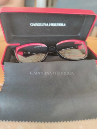 Montura Gafas Carolina Herrera Negra y Roja