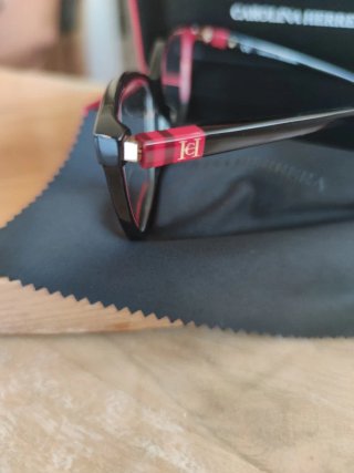 Montura Gafas Carolina Herrera Negra y Roja