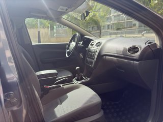 Ford Focus 1.6i🟢