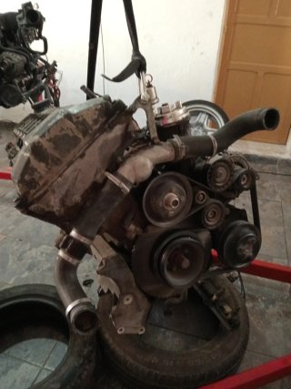 Motor BMW M50B20