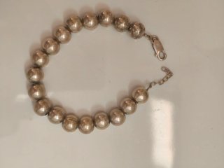 Pulsera de bolitas de plata