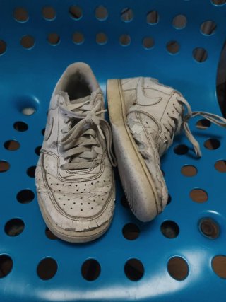 Zapatillas Nike Blancas Reventadas