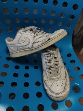 Zapatillas Nike Blancas Reventadas