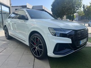 Audi Q8 S line plus 60 TFSIe quattro tiptronic 340 kW Black Line