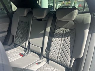 Audi Q8 S line plus 60 TFSIe quattro tiptronic 340 kW Black Line