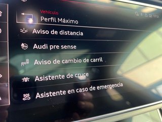 Audi Q8 S line plus 60 TFSIe quattro tiptronic 340 kW Black Line