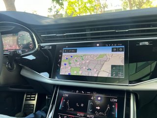 Audi Q8 S line plus 60 TFSIe quattro tiptronic 340 kW Black Line