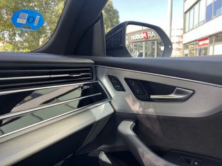 Audi Q8 S line plus 60 TFSIe quattro tiptronic 340 kW Black Line