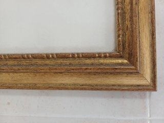 Quadro con cornice dorata, colorato a mano