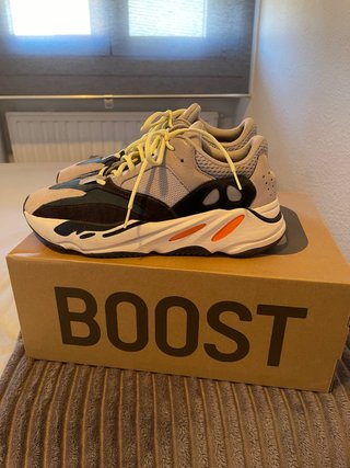 Adidas Yeezy 700 Waverunner