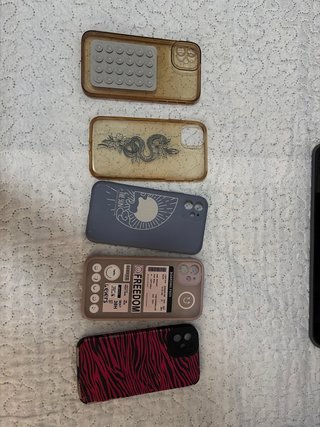 5 Fundas iPhone 11