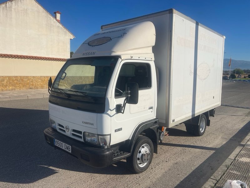 Nissan Cabstar 2005 - foto 1