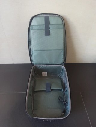 Mochila Pierre Deune portátil gris y negra