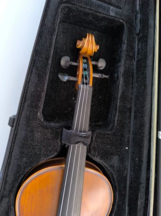 Violín 3/4 con funda y arco de la marca Thomann