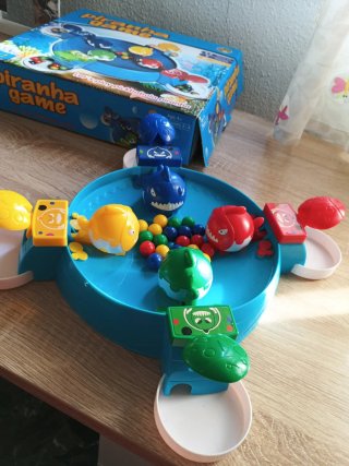 Juego Piranha Game Tragabolas