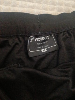 Camiseta S(Lefties) 2 pantalones S y M( Primark)