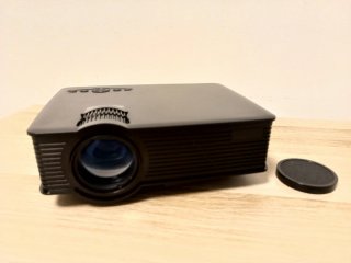 Mini Proyector Portátil HD GEPC043ABEU 2 usos sólo
