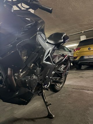 Zontes R350 Negra Moto Naked