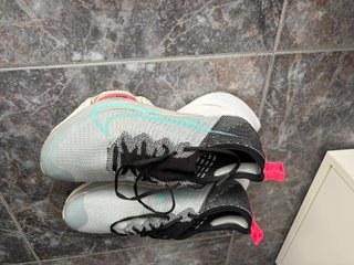 Nike Air Zoom Tempo Next% Flyknit Gris/Rosa