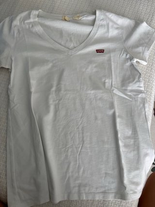 6 camisetas: subdued, hollister....