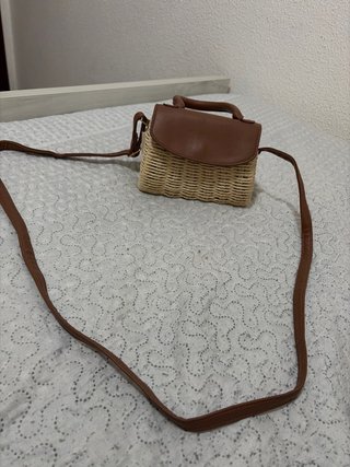 Bolso pequeño tejido y piel