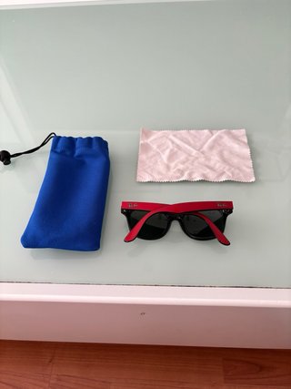 Gafas de sol Ray-Ban niño rojas