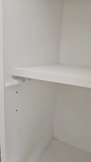 Armario blanco Ikea EKET
